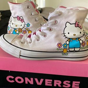 Exclusive hello kitty converse